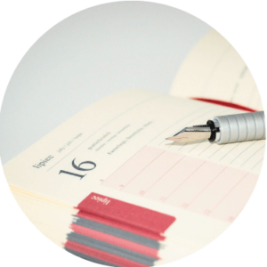 手帳とボールペン